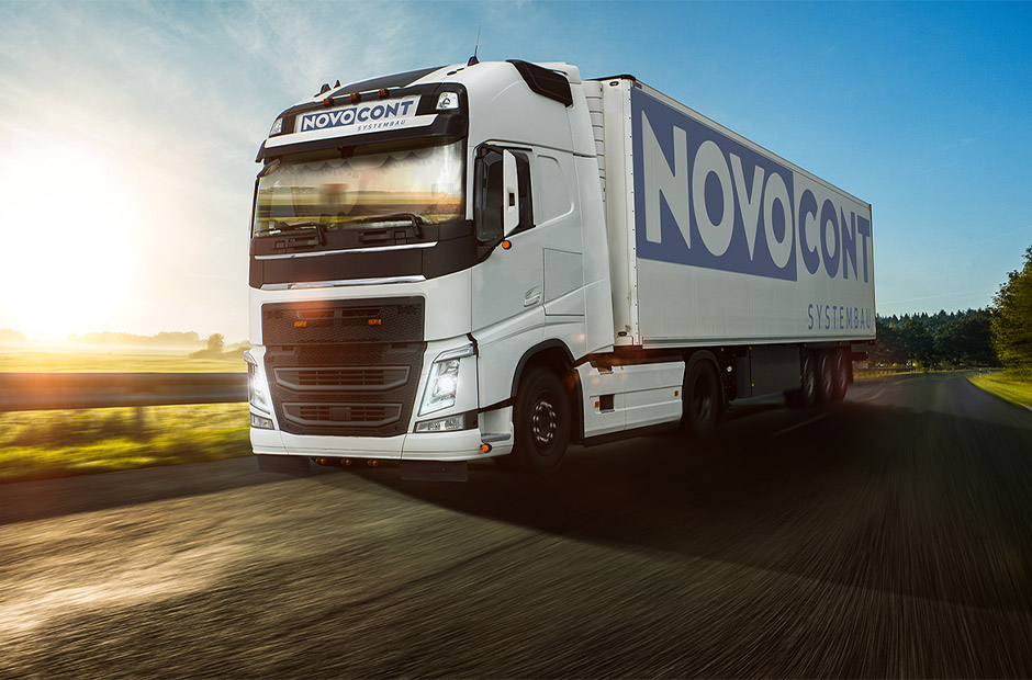 LKW mit Novocont-Schriftzug